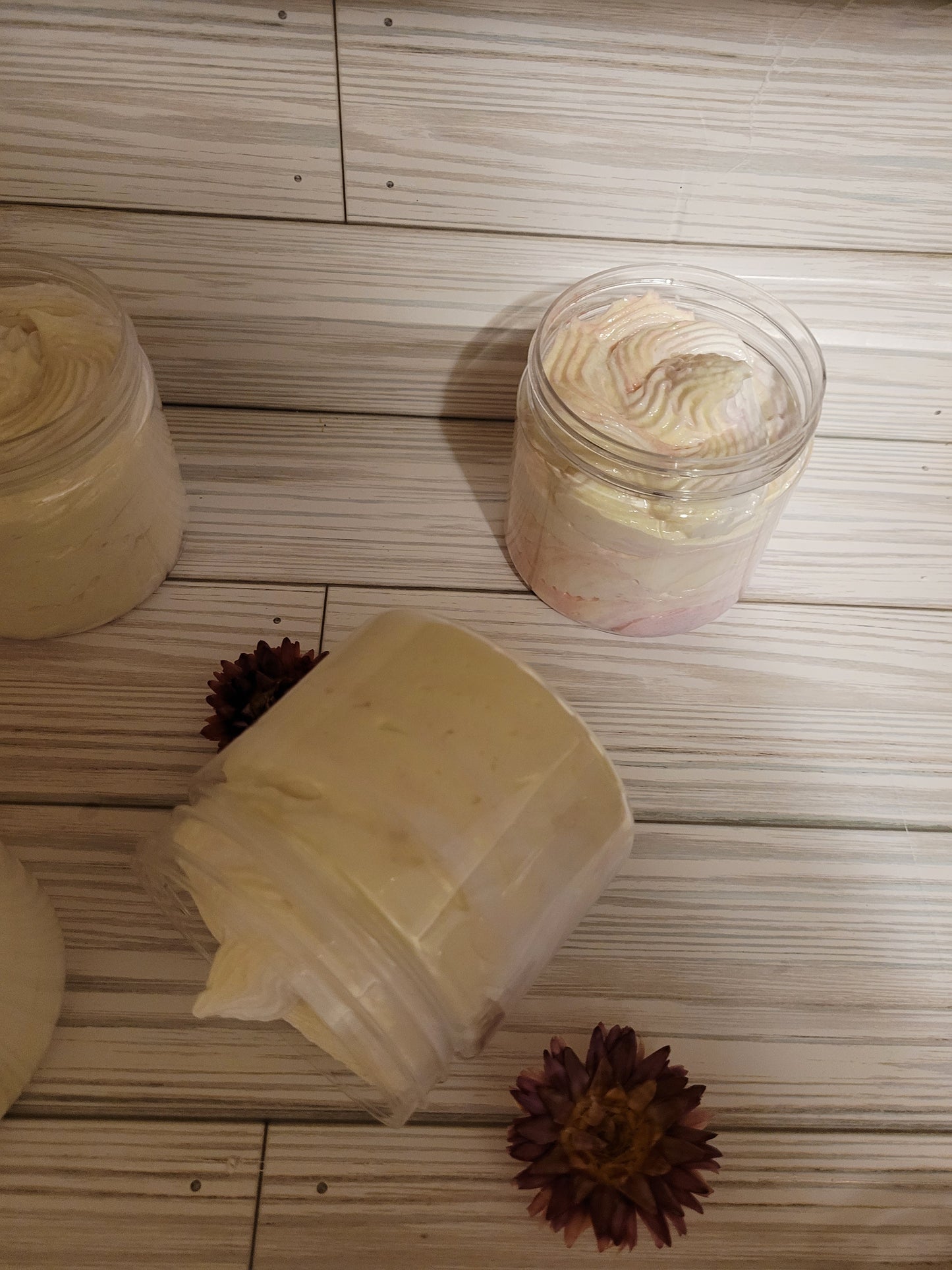 Vanilla Almond Foaming Sugar scrub