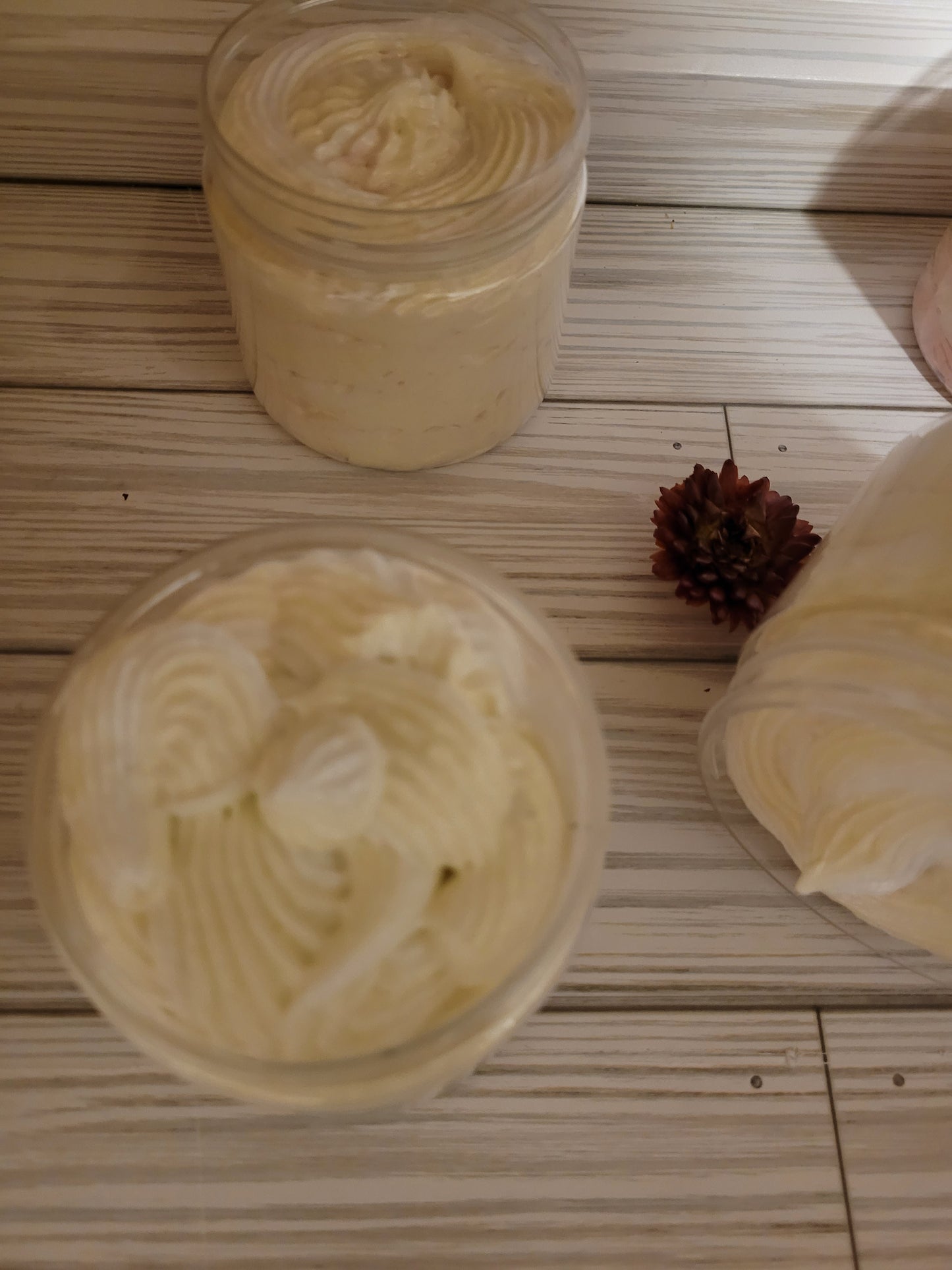 Vanilla Almond Foaming Sugar scrub